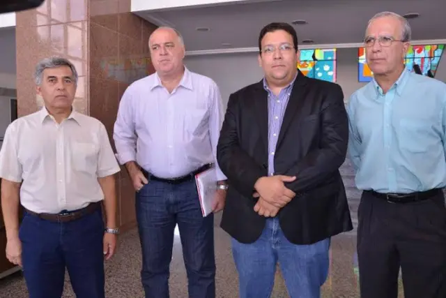 Marcelo Anuncia que pagamento de dezembro será feito em quatro parcelas e exonera todos os funcionários comissionado