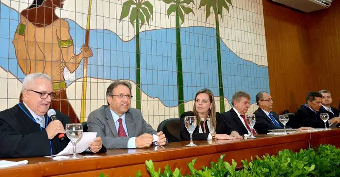 Governador reafirma interesse do Executivo em dialogar com TCE