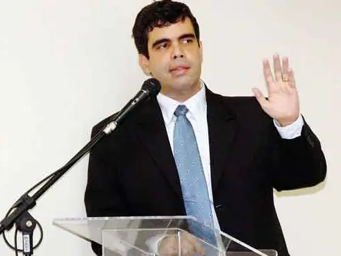 Ricardo Ayres reforça compromisso com categorias e Unitins