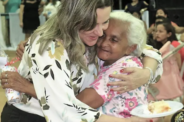 Questionada sobre candidatura ao governo do estado pelo omelhordaamazônia, a deputada Dulce Miranda disse que o futuro a Deus pertence