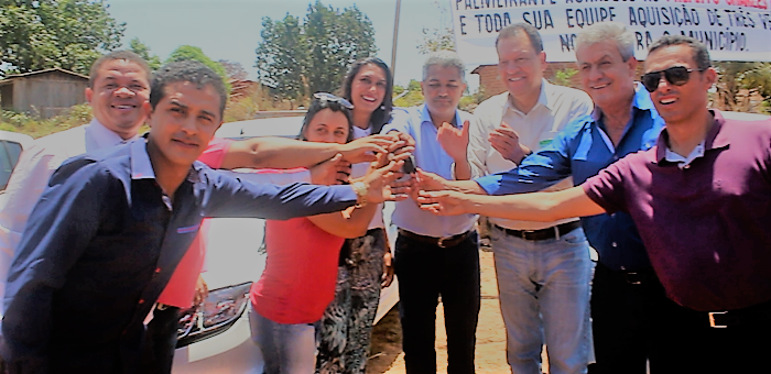Prefeito  Charles,  de Palmeirante, entrega  benefícios à população 