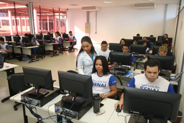 SENAI oferece 155 vagas em cursos técnicos; 25 são gratuitas para industriários e dependentes