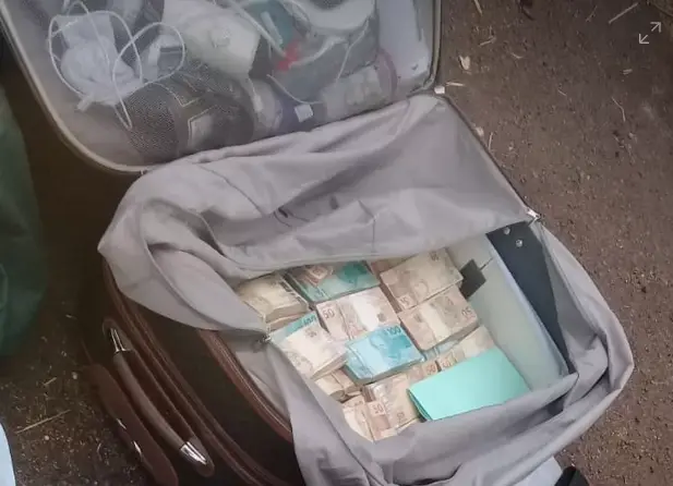Polícia encontra mais de R$ 1 milhão em carro na TO-050