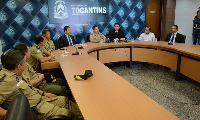 thumbnail_Coletiva Policias Civil e Militar - foto Washington Luiz (2)