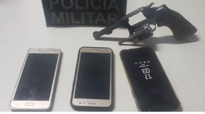Homem é preso ao ser flagrado pela polícia praticando assalto em avenida de Araguaína