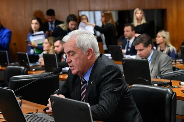 CCJ aprova exigência de laudo para revogar prisão de agressor de mulheres Fonte: Agência Senado
