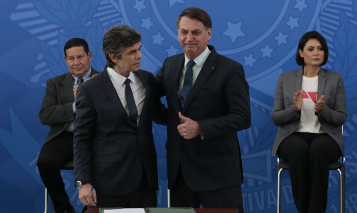 ministro_da_saude_nelson_teich_0417202259