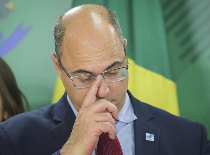 JairBolsonaro-FlavioBolsonaro-WilsonWitzel-ChaseCarey-Formula1-Rio-24Jun2019