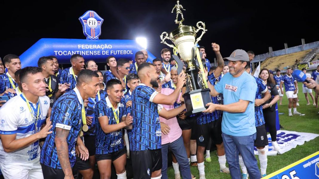 Em Araguaína, governador Wanderlei Barbosa prestigia decisão do Campeonato Tocantinense e destaca investimentos para o fortalecimento do futebol estadual