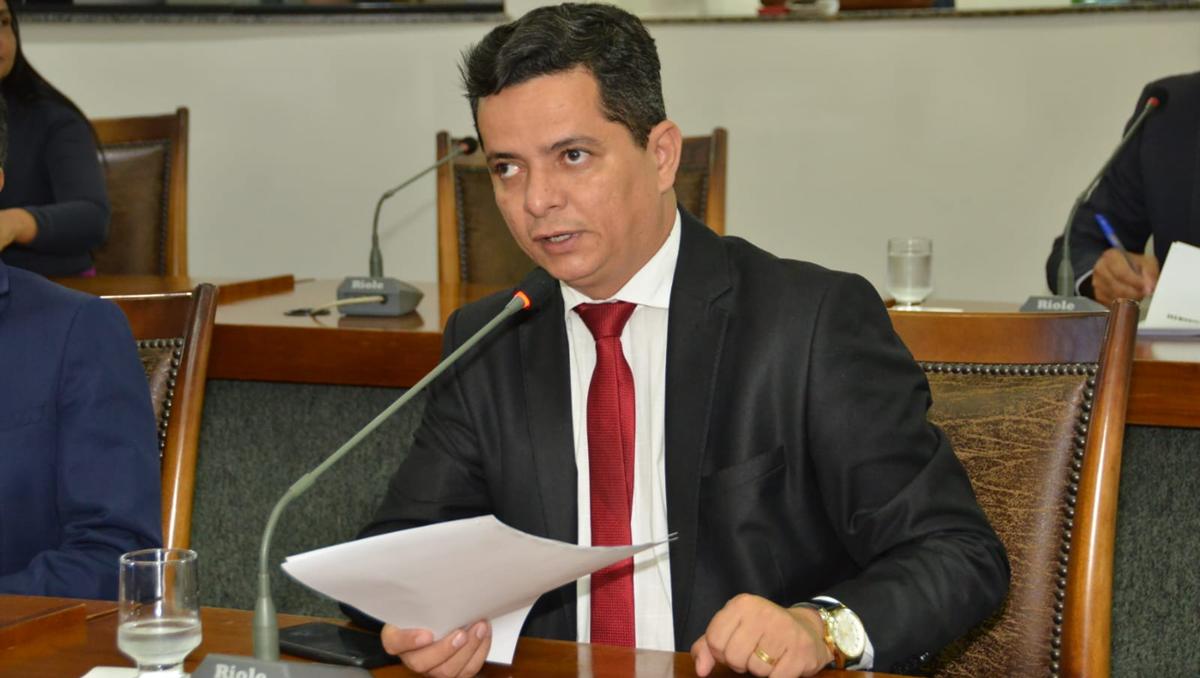 Deputado Jorge Frederico apresenta Projeto de Lei “Alice Brasil” para garantir segurança de mobiliário em escolas