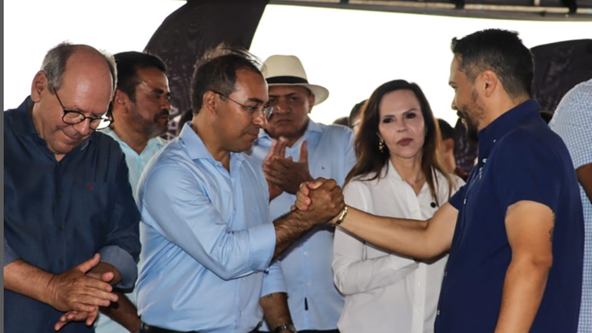 Dimas elogia gestão Laurez em palanque de Wagner, Dorinha e Gomes em Araguaína