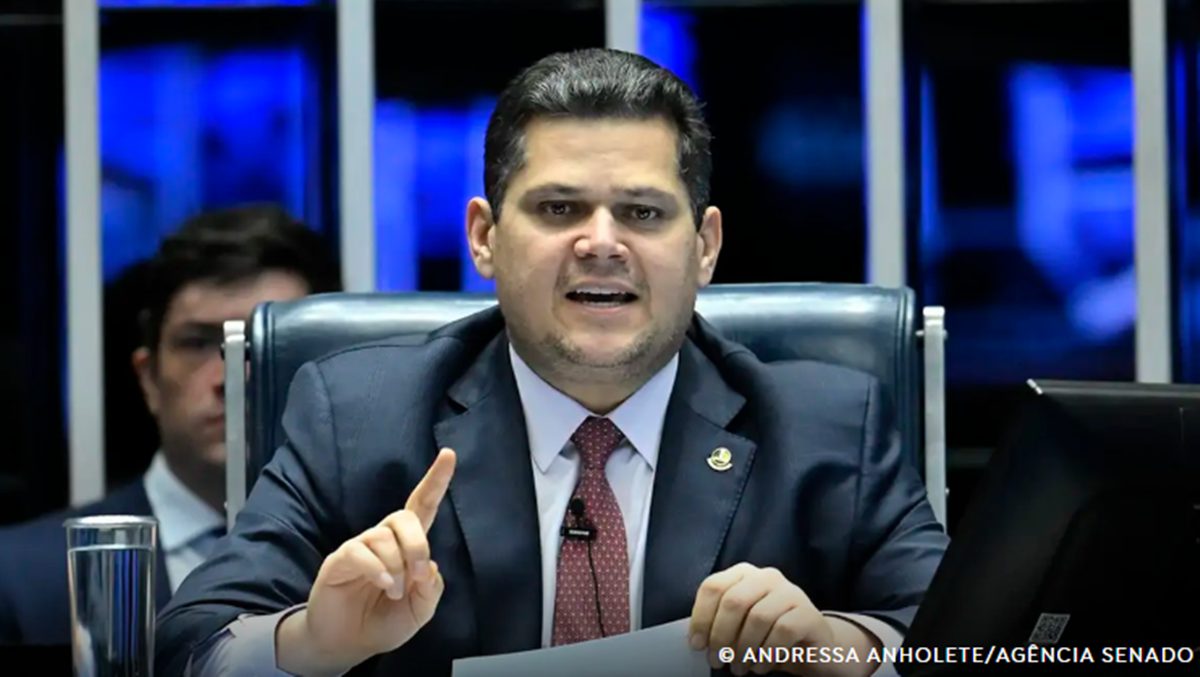 Alcolumbre manda arquivar PEC da Blindagem após rejeição da CCJ