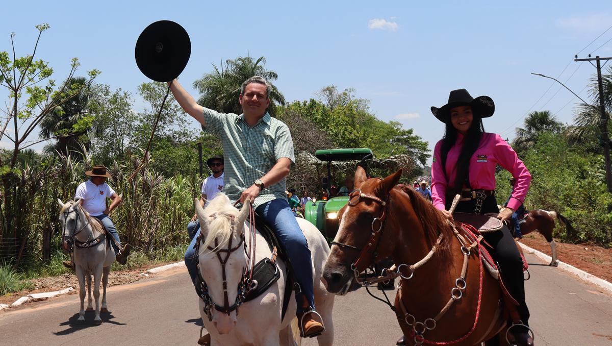 “O trem bombou”: Prefeito Djalma Júnior celebra sucesso da Cavalgada de Wanderlândia com grande público e presença de lideranças políticas