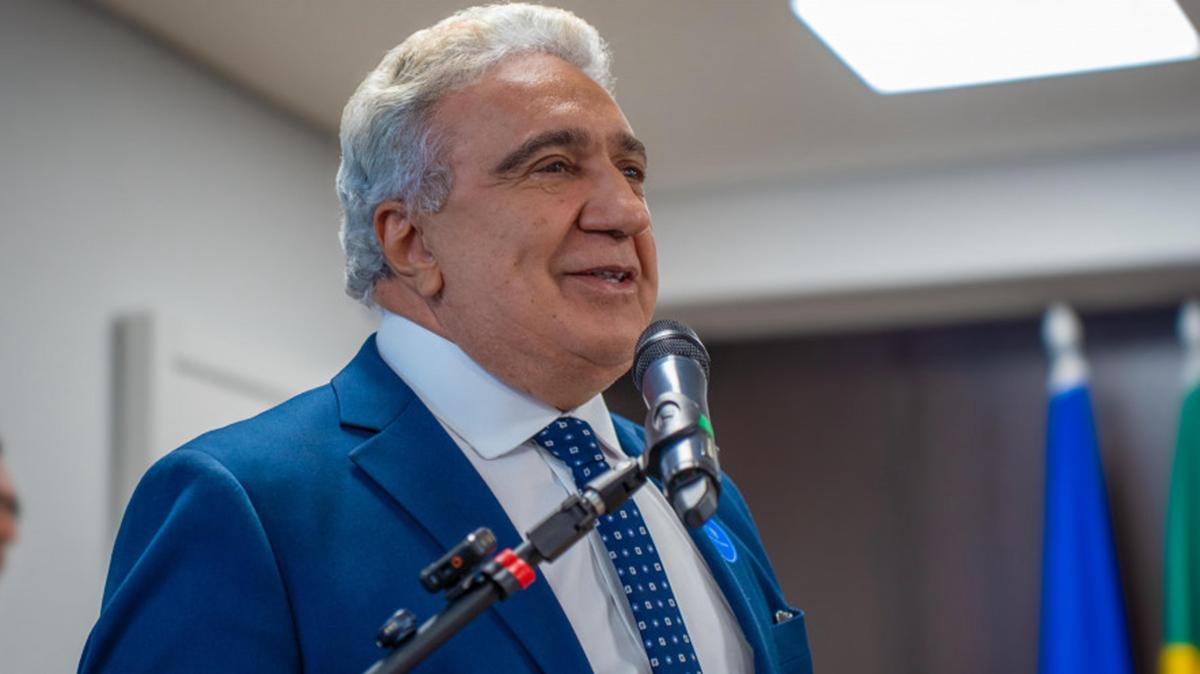 Governador Laurez Moreira anuncia pagamento antecipado dos servidores para sexta-feira, 26