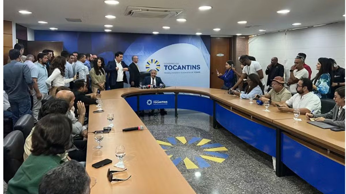 Laurez Moreira define novos titulares para secretarias e institutos no Tocantins