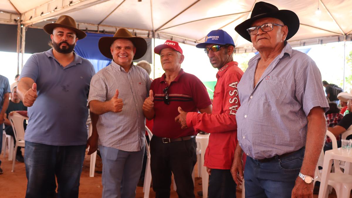 Alessandro Borges é recebido com carinho na 23ª Cavalgada de Santa Fé do Araguaia