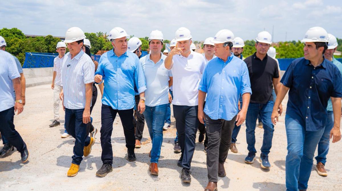 Laurez Moreira e Renan Filho realizam vistoria final da nova ponte sobre o Rio Tocantins; entrega está prevista para dezembro