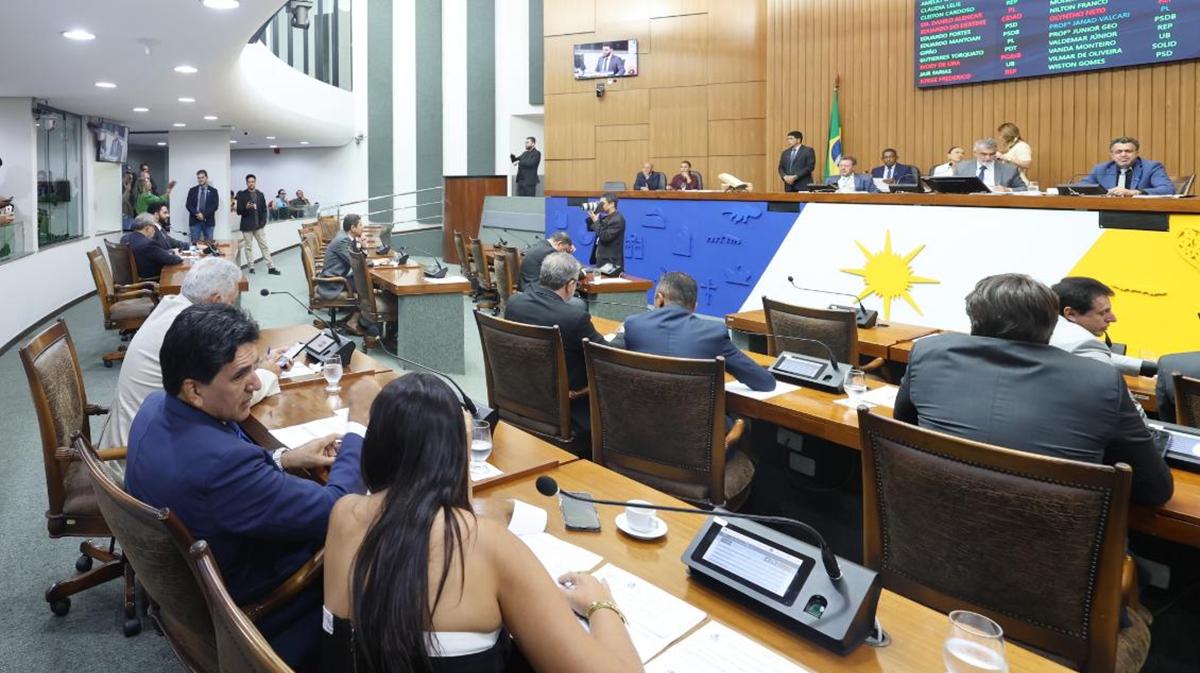 Deputados aprovam requerimentos que visam melhorias na educação pública do Estado