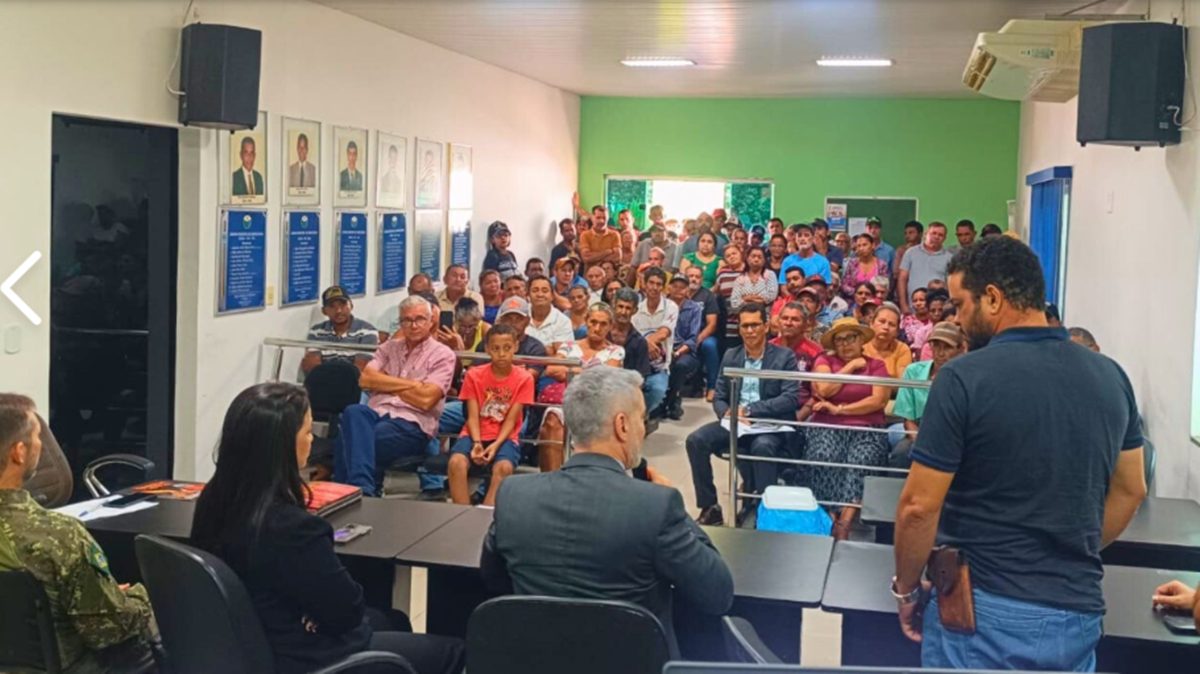MPTO realiza audiência pública em Carmolândia para discutir prevenção de queimadas e invasões em áreas de reserva legal de assentamentos