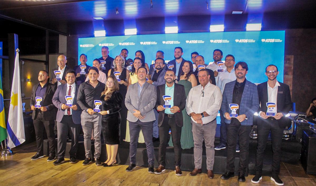 ATOS reúne lideranças e autoridades no III Encontro de Lideranças Supermercadistas e entrega o Prêmio Fornecedor Destaque 2025