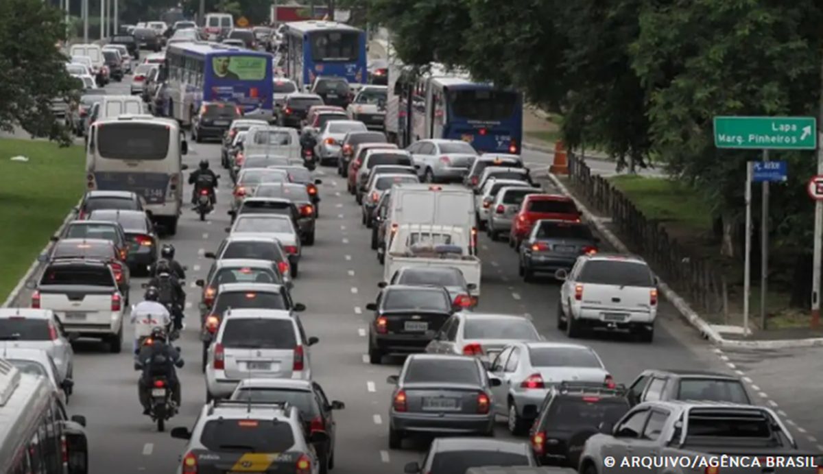 Governo publica novas regras da CNH: Autoescola deixa de ser obrigatória e custo pode cair até 80%