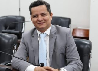 Lei de Jorge Frederico impõe multa de até R$ 10 mil por abandono de animais