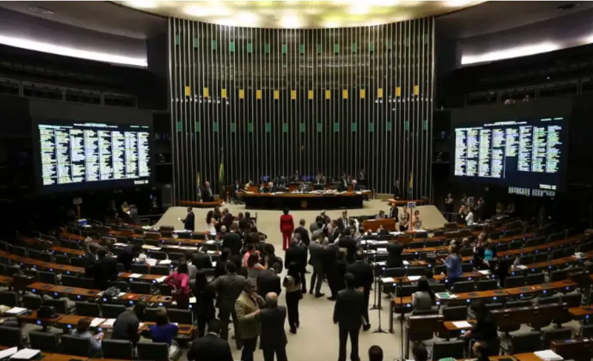 Pautas de segurança e tensões institucionais dominam a semana no Congresso Nacional
