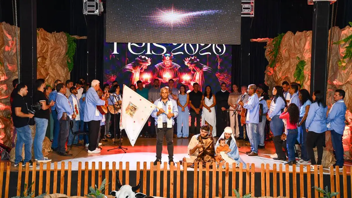 Folia de Reis reúne fé, cultura e tradição no Teatro Cora Coralina em Paraíso do Tocantins