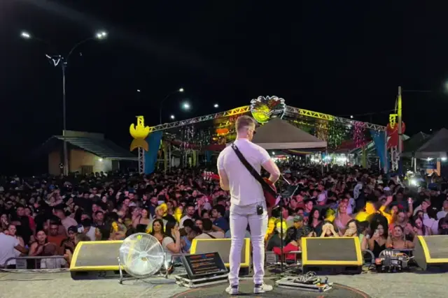 Circuito da folia fica pequeno para o público na estreia do Carnaval de Xambioá
