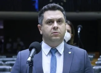 Análise política aponta que filiação ao Podemos de Tiago Dimas pode enfrentar resistência no Palácio Araguaia