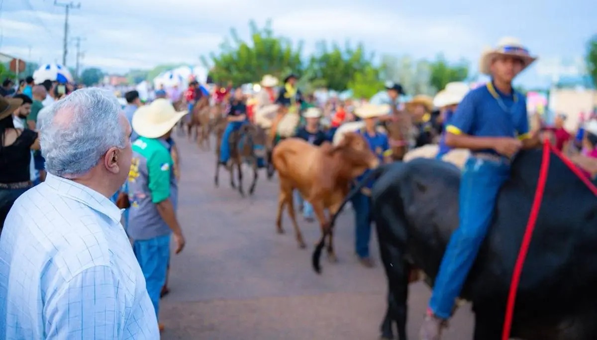 Laurez participa de cavalgada em Rio dos Bois e reforça valorização da cultura como motor do desenvolvimento