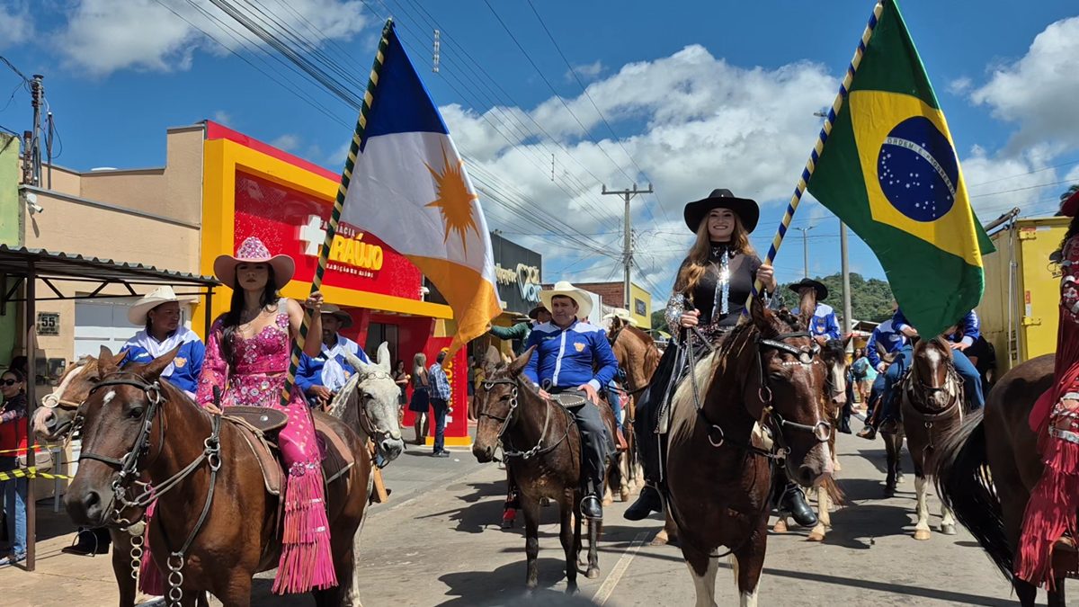 25ª Cavalgada de Aragominas reúne centenas de cavaleiros e movimenta o centro da cidade