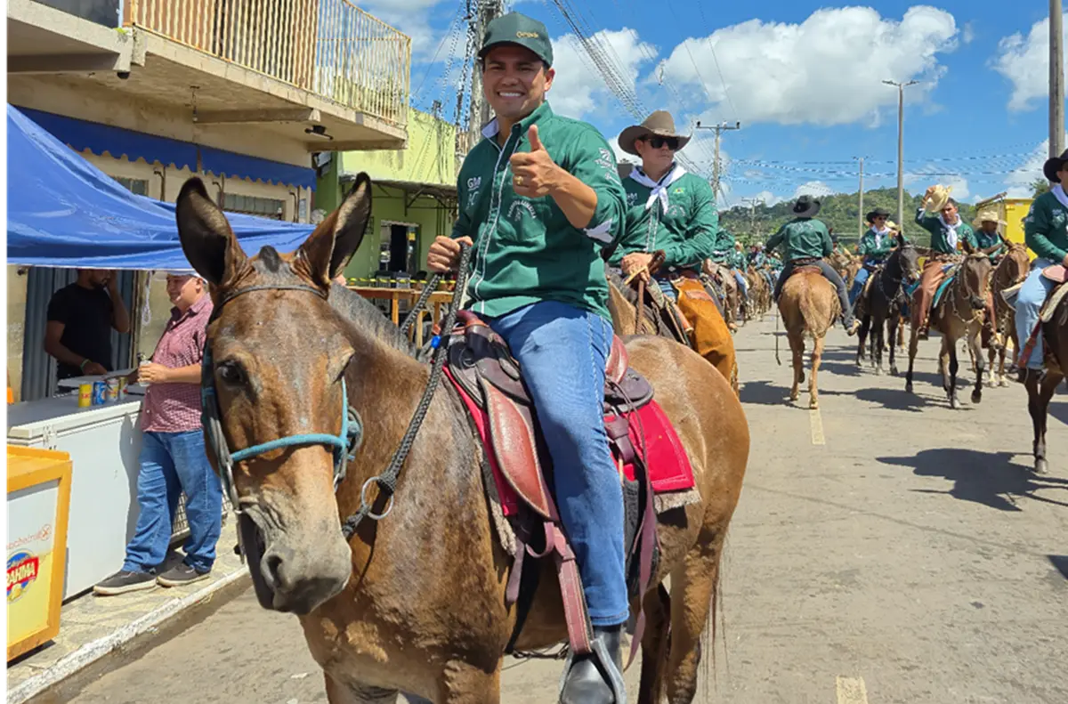 Dorinha visita Araguaína no Dia do Trabalhador em evento do Grupo Campelo