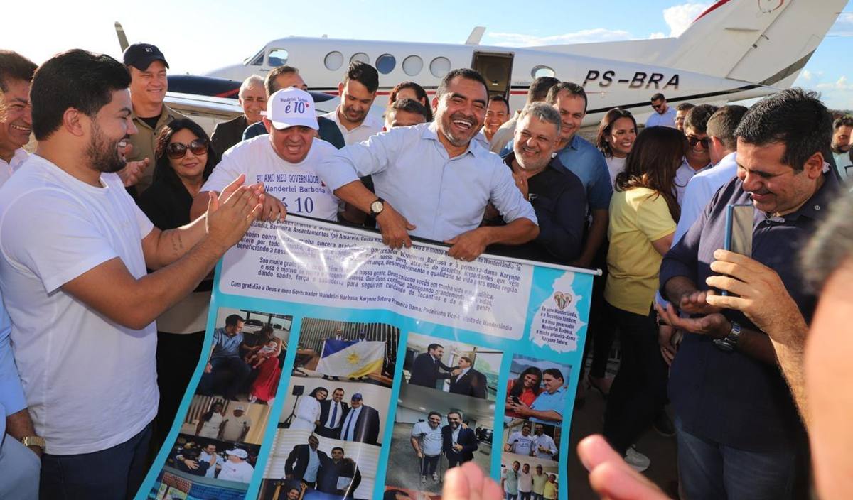 Padeirinho homenageia Wanderlei Barbosa e Karynne Sotero por apoio e investimentos em Wanderlândia