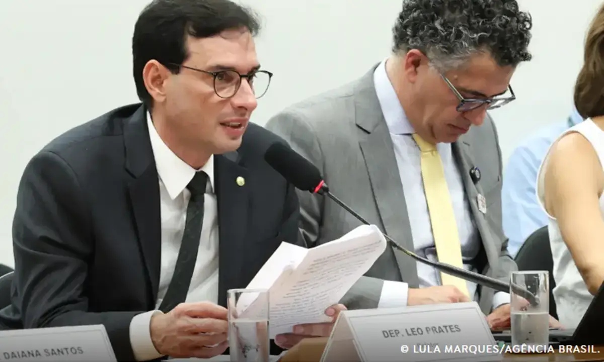 Fim da escala 6×1: relator propõe que um dia de folga seja no domingo