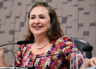 PT mira Kátia Abreu para governadora do Tocantins e deixa Laurez sem saída