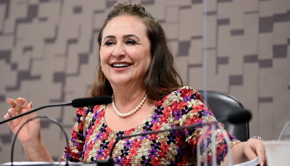 PT mira Kátia Abreu para governadora do Tocantins e deixa Laurez sem saída