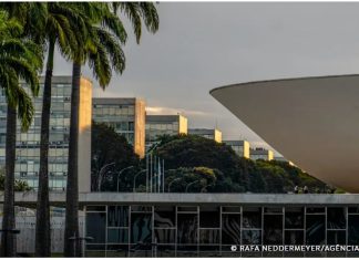 Congresso se aproxima do recesso sem votar PEC 6×1 e PL da Misoginia