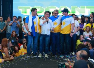 Centro de Convenções fica lotado em lançamento da pré-candidatura de Jorge Frederico em Araguaína