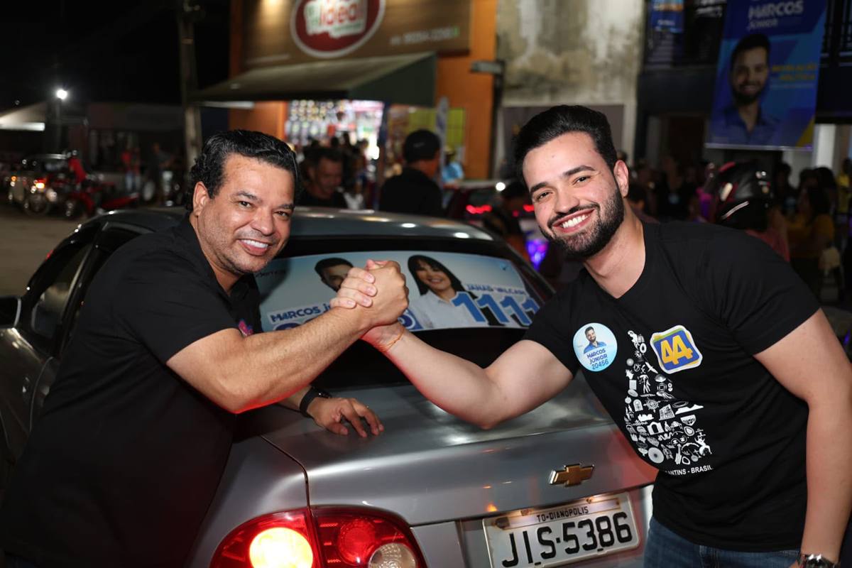 Adesivaço com Jailton Bezerra mobiliza Dianópolis em apoio a Marcos Júnior
