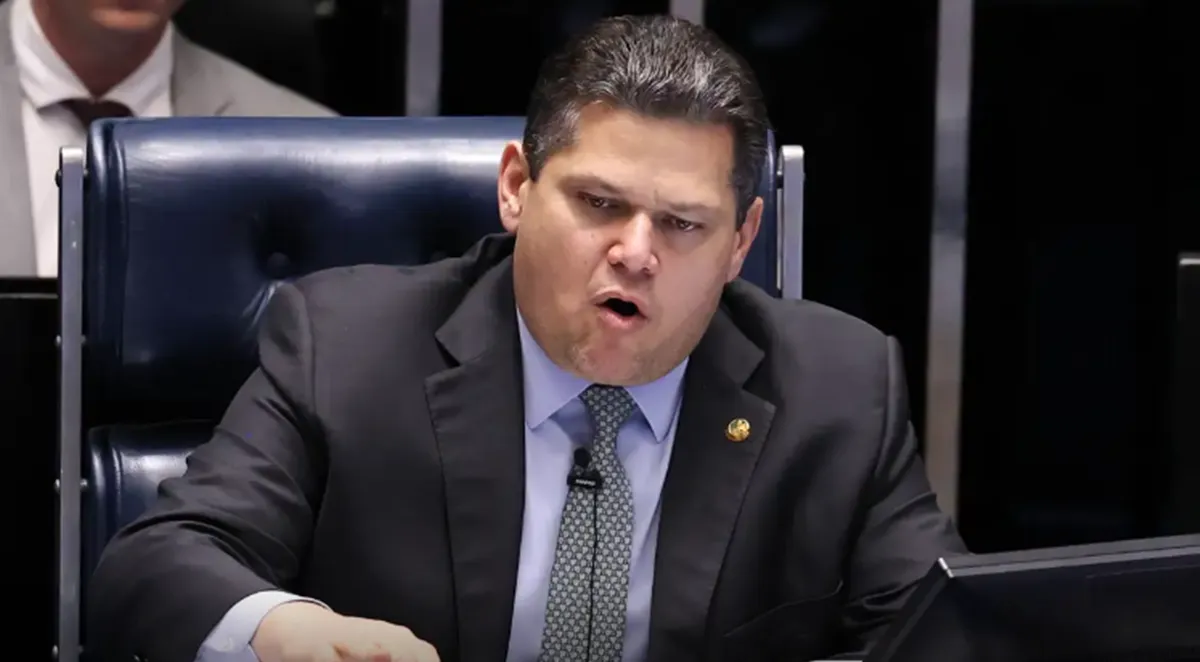Congresso promulga nesta sexta PEC que acaba com a escala 6×1 no país