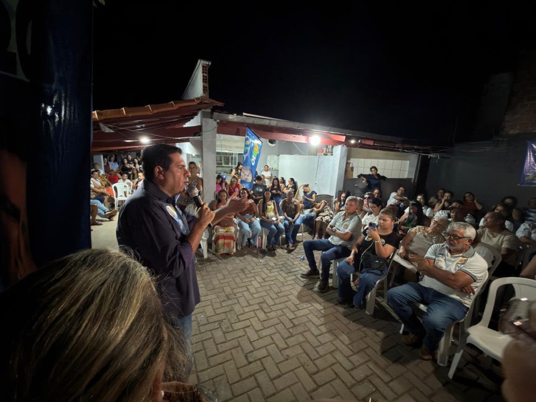 Marcus Marcelo assume compromisso com as Apaes e garante construção de piscina em Araguaína