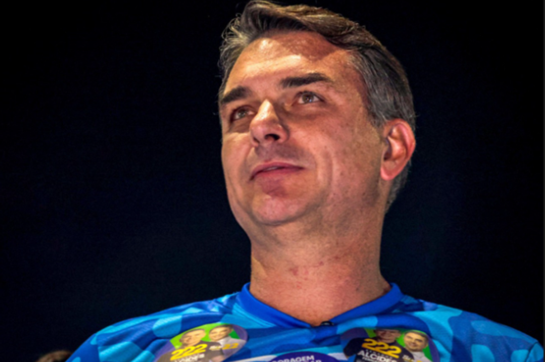 Disputa pelo eleitor de Flávio Bolsonaro agita o 2º turno no Tocantins