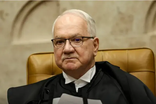 Relatoria do INSS volta a Mendonça; Fachin mantém caso Master na presidência do STF
