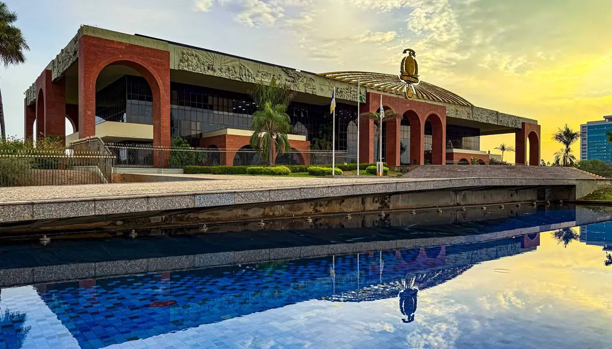 Governo do Tocantins transfere ponto facultativo do Dia do Servidor para sexta-feira, 30