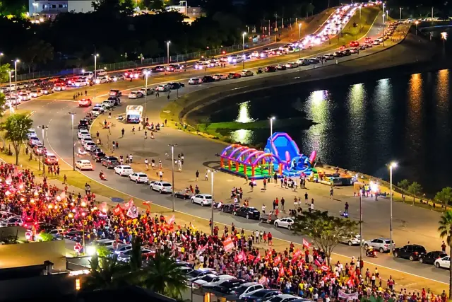 A uma semana do 2º turno, apoiadores de Lula fazem passeata em Araguaína
