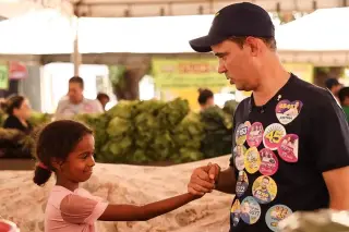 Vicentinho Júnior propõe 20 centros de equoterapia e escolas em tempo integral no TO